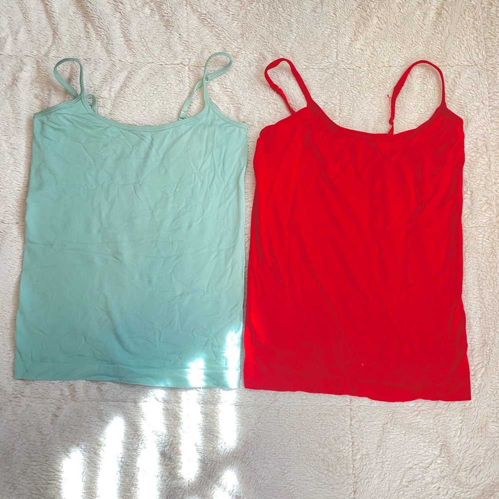 TWO TANK TOPS